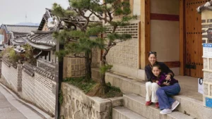 A Mother-and-Tween’s Travel Guide to K-Beauty, Hanboks, and the Brooklyn of Seoul
