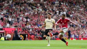 Assist king Fernandes turns from provider to predator in Man United romp
