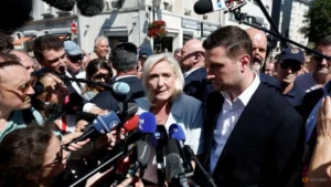 French Far-Right Warns of Civil Unrest Amid Left’s ‘Civil Disobedience’ Calls Ahead of Presidential Election
