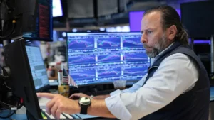 Global stocks rally on lower oil prices, US-China hopes