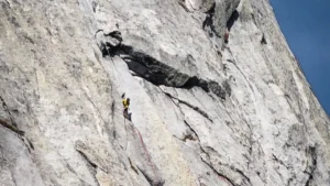 Stranded on the Granite Giant: Two Climbers Rescued from Pingora Peak After Chilly Night in Wyoming’s Wind River Range.
