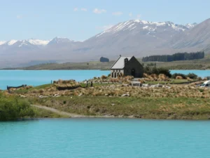 New Zealand’s Allure: A Luxurious Journey Through Aotearoa’s Spectacular Landscapes and Rich Culture.
